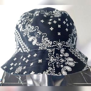 Black Background White Patterned Bucket Hat BNWT DLG Bucket Hat Size: L-XL